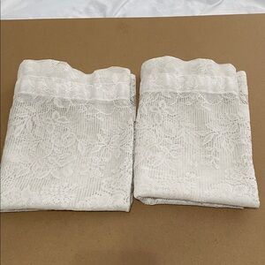 Lace Curtains with Flower Pot Design